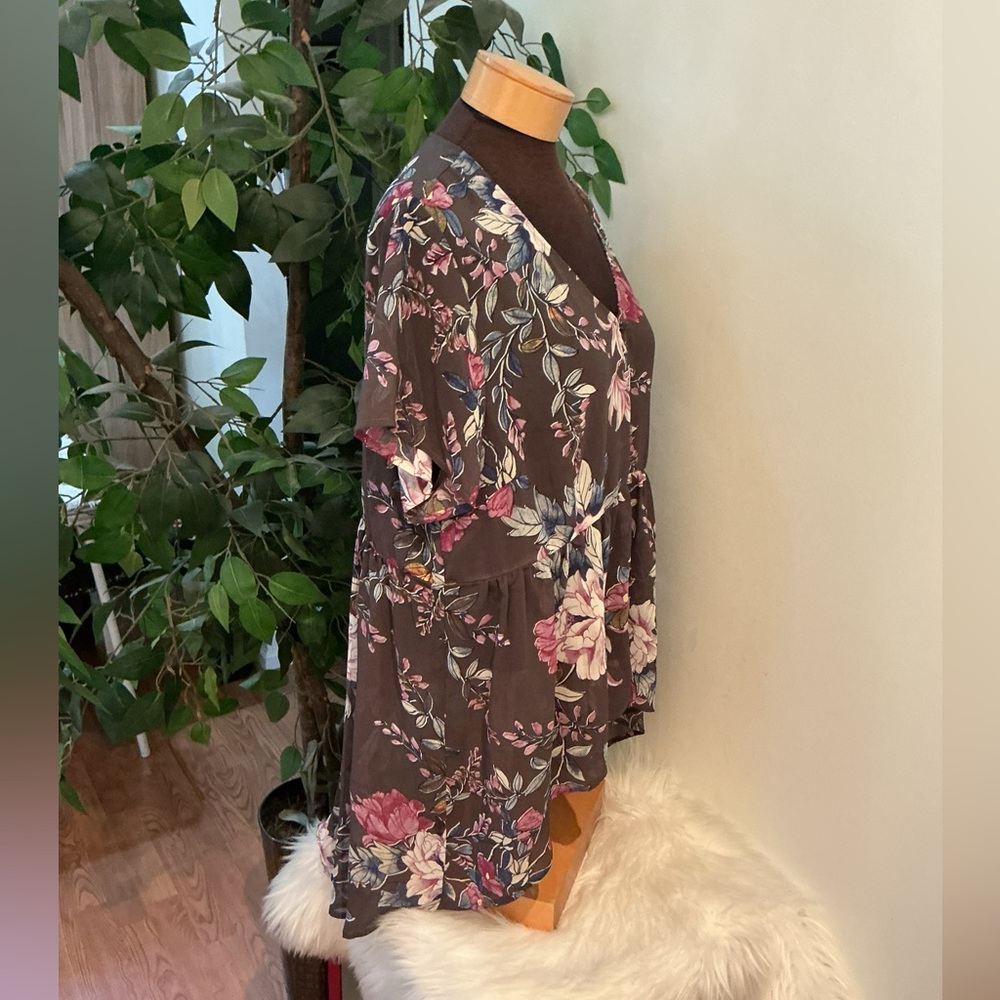 Torrid Lexie Babydoll Hi-Low Floral Chiffon Tunic Top Size 2 New with tags - Picture 11 of 13